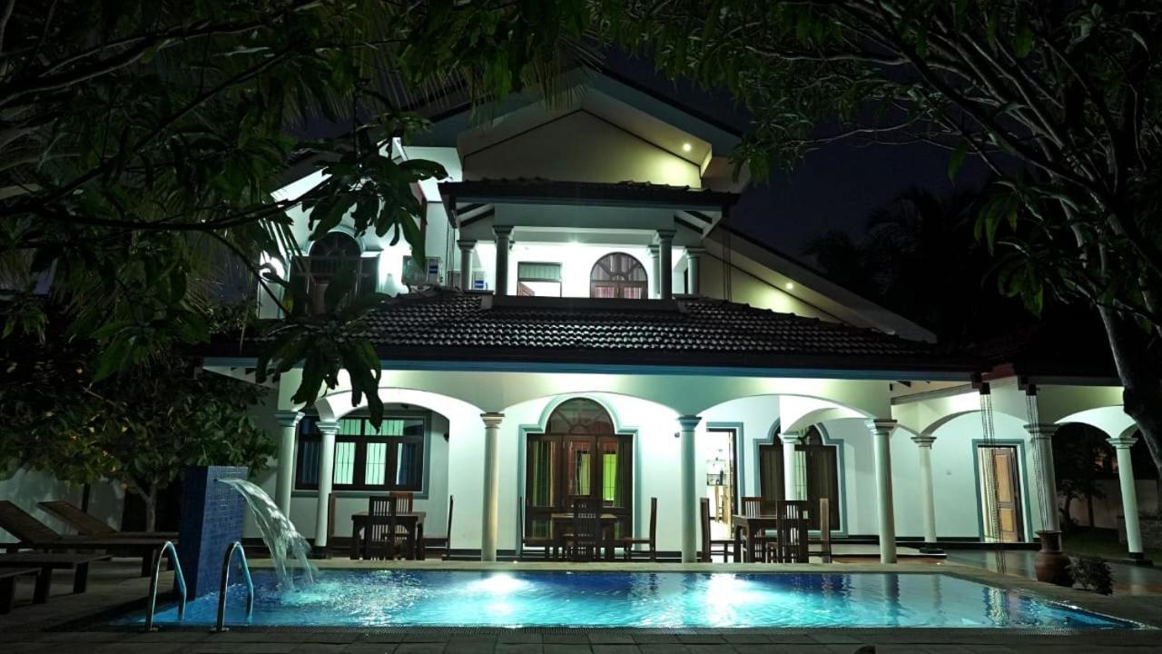 Sri Ra'Anana Villa مارافِلا المظهر الخارجي الصورة