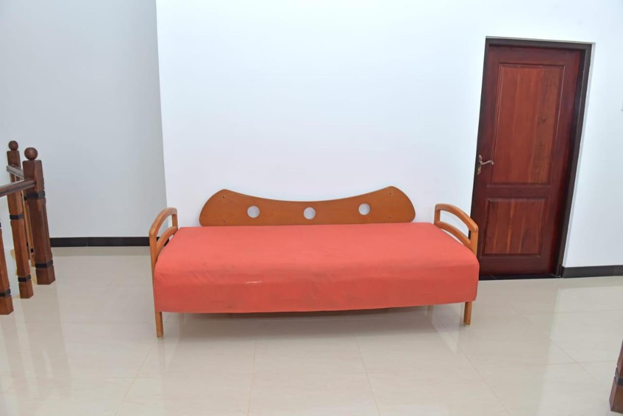 Sri Ra'Anana Villa مارافِلا المظهر الخارجي الصورة