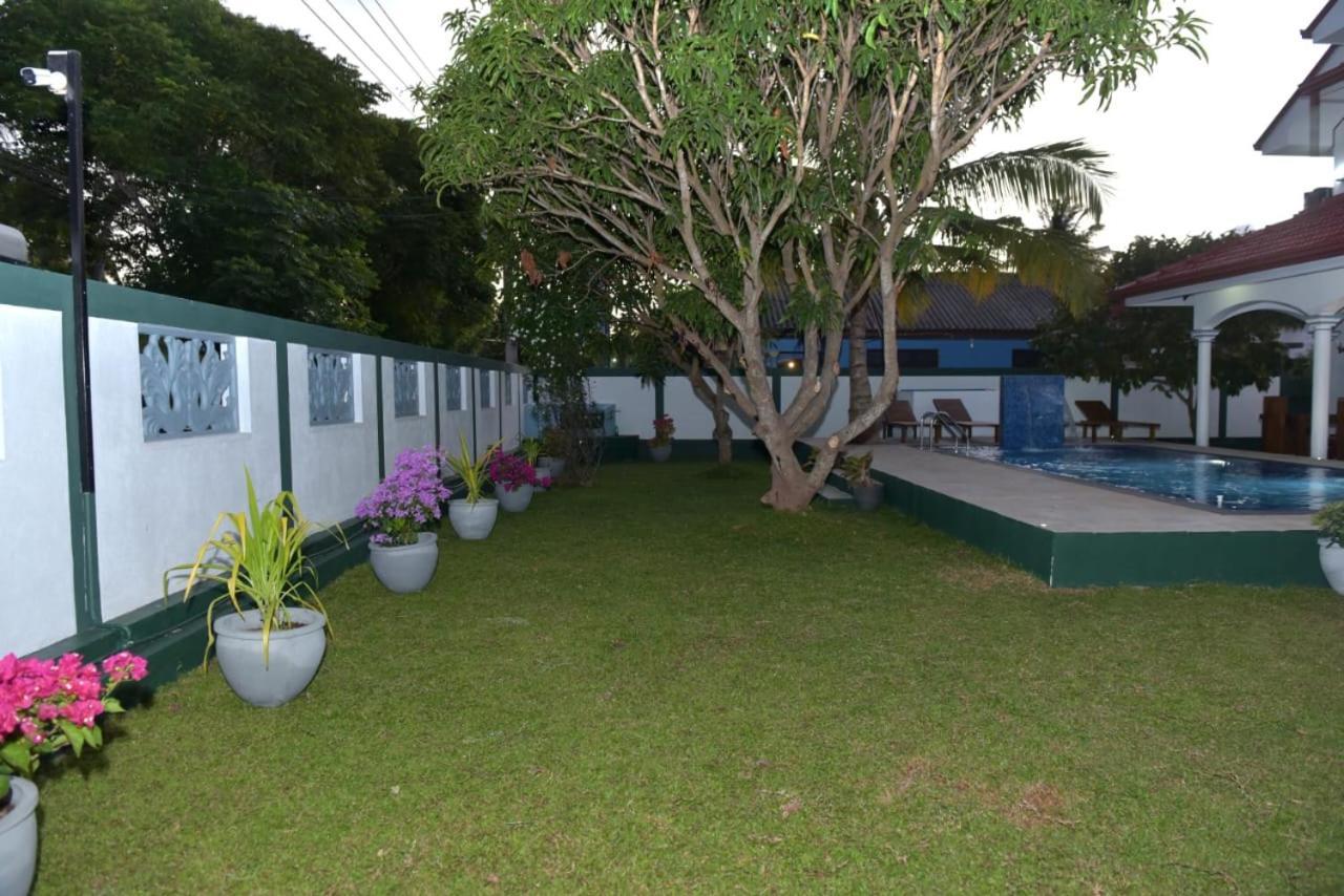 Sri Ra'Anana Villa مارافِلا المظهر الخارجي الصورة