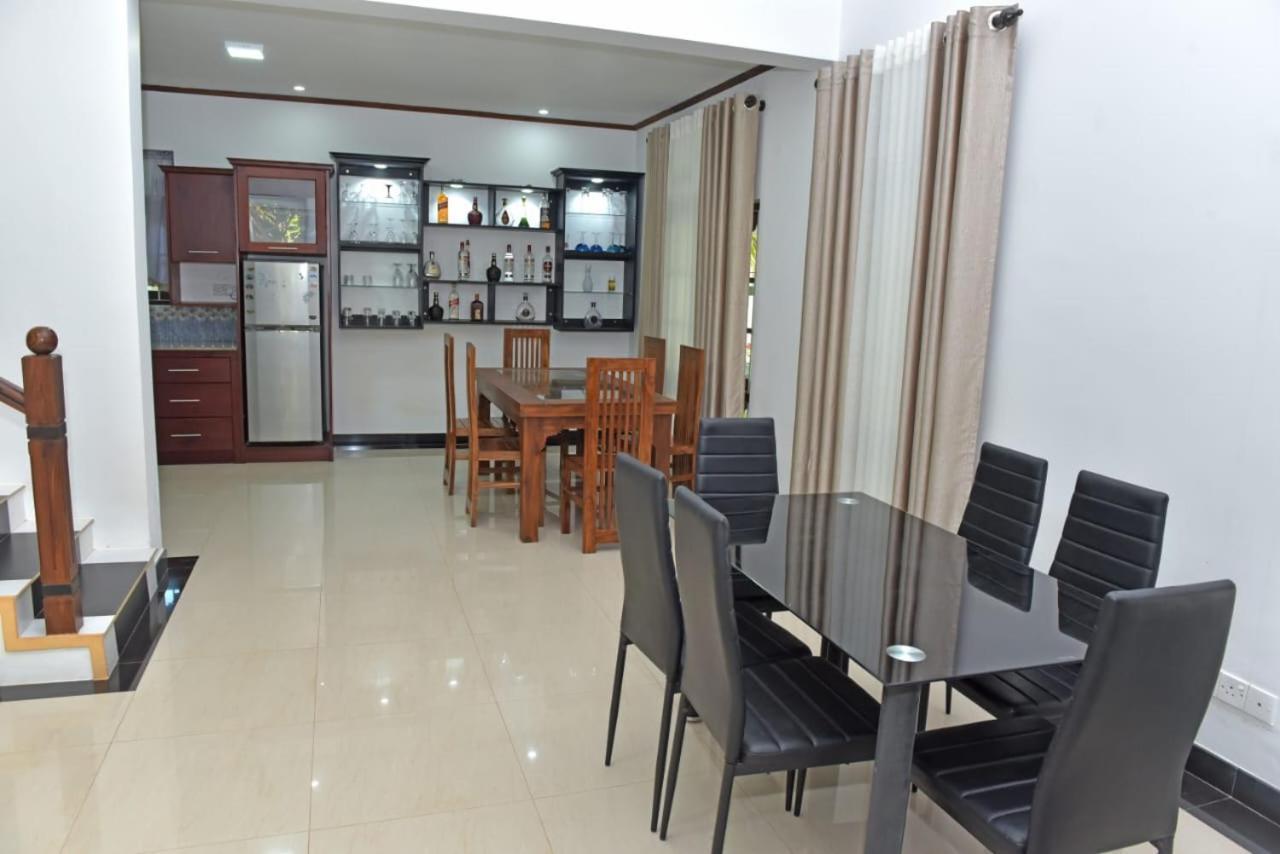 Sri Ra'Anana Villa مارافِلا المظهر الخارجي الصورة
