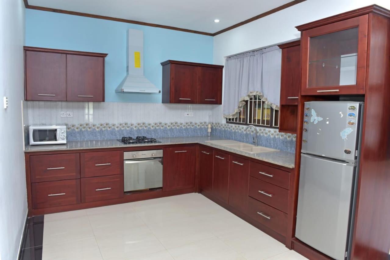 Sri Ra'Anana Villa مارافِلا المظهر الخارجي الصورة