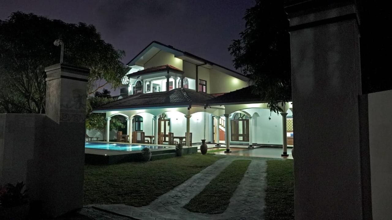 Sri Ra'Anana Villa مارافِلا المظهر الخارجي الصورة