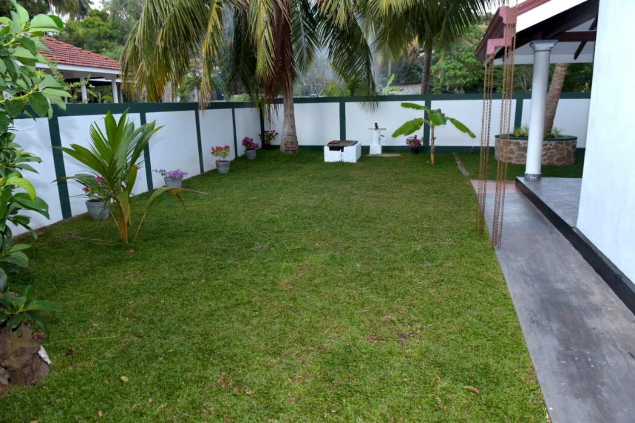 Sri Ra'Anana Villa مارافِلا المظهر الخارجي الصورة