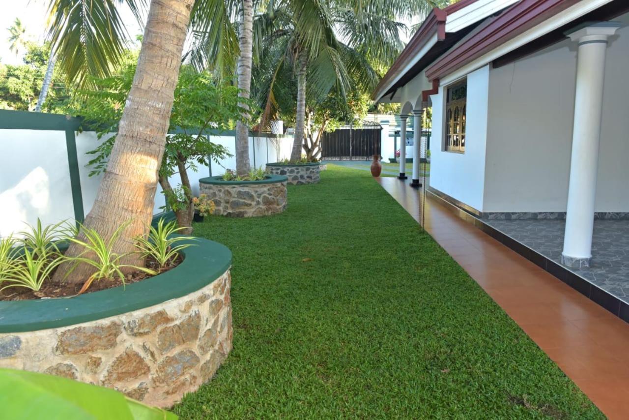 Sri Ra'Anana Villa مارافِلا المظهر الخارجي الصورة